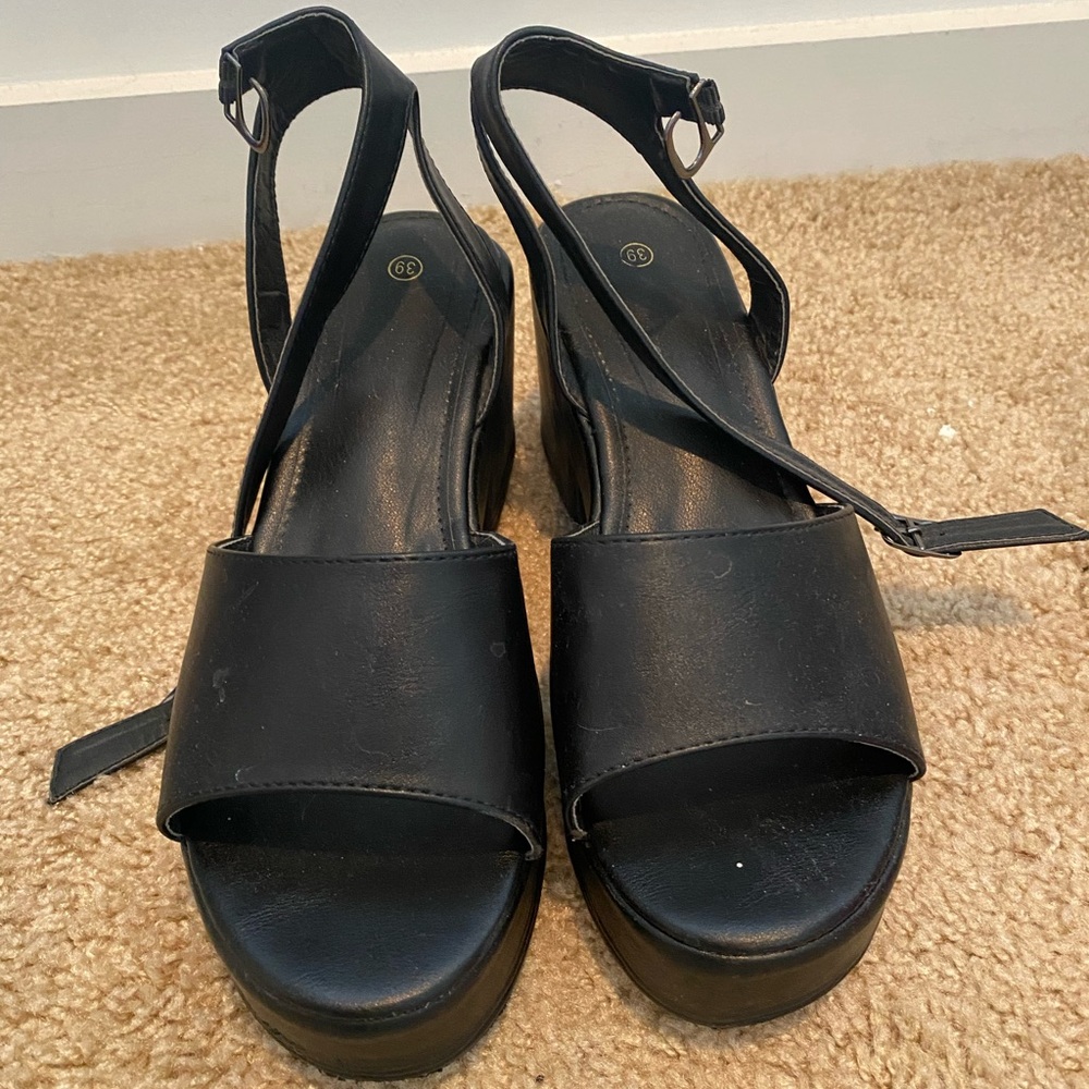 Black Chunky Platform Sandals